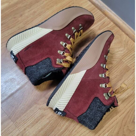 Sorel Out N About III Conquest  Waterproof Boots 8.5 - Picture 4 of 8